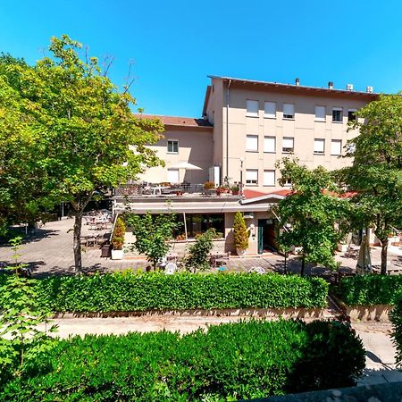 Hotel Falco D'Oro Tole Bagian luar foto